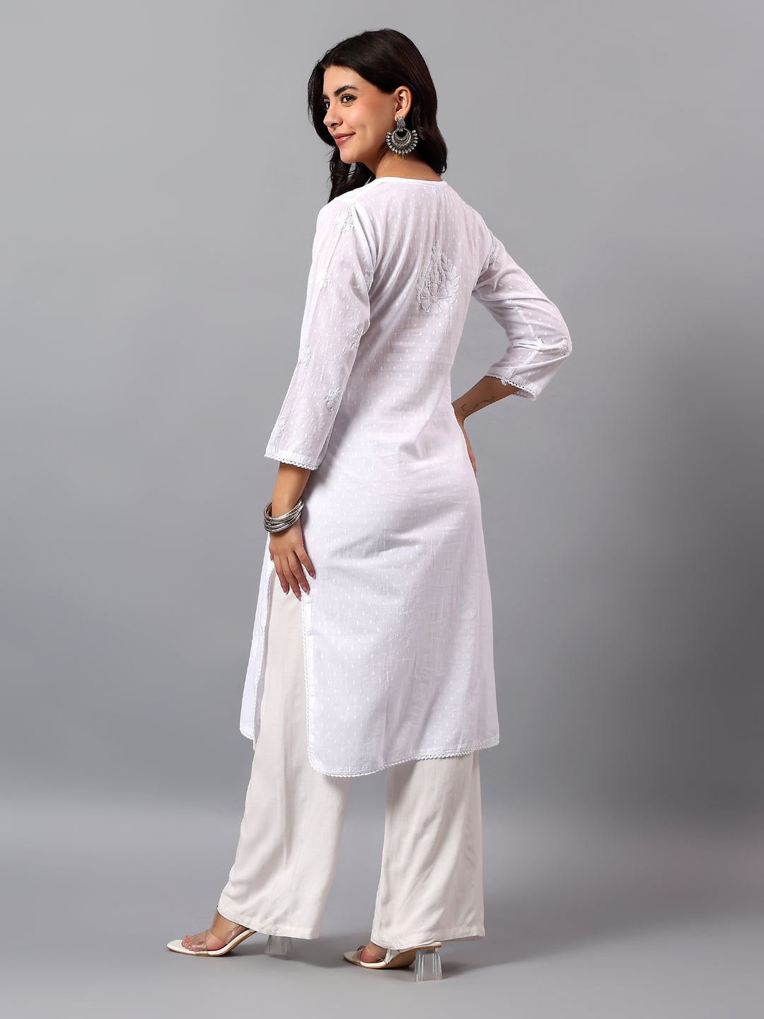 White Cotton Lucknowi Chikankari Kurta