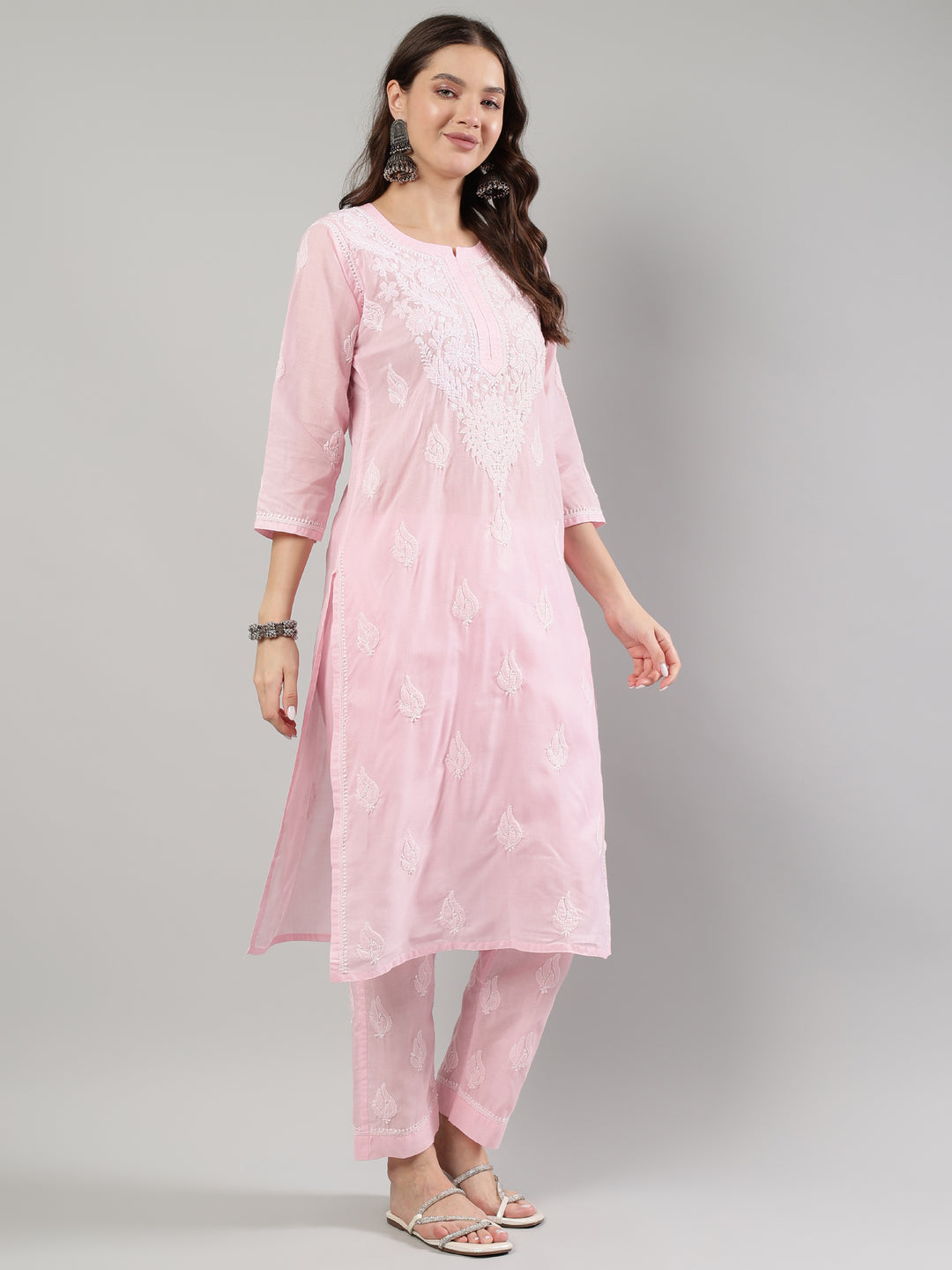 Pink-Cotton-Embroidered-Lucknowi-Chikankari-Kurta-Set
