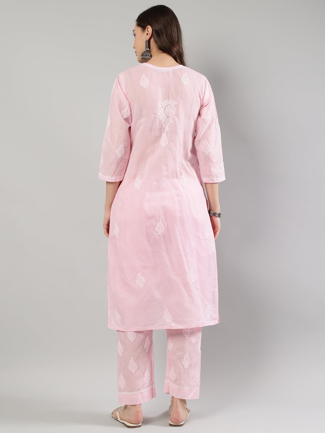 Pink-Cotton-Embroidered-Lucknowi-Chikankari-Kurta-Set