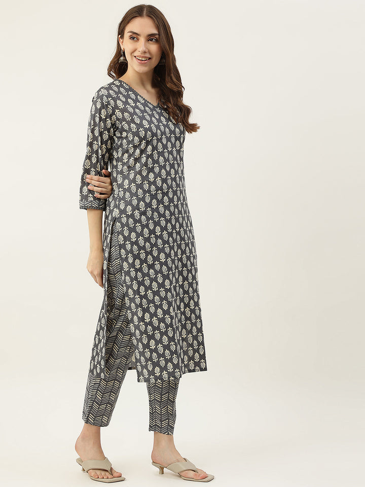 Grey-Cotton-Straight-3-Piece-Kurta-Set