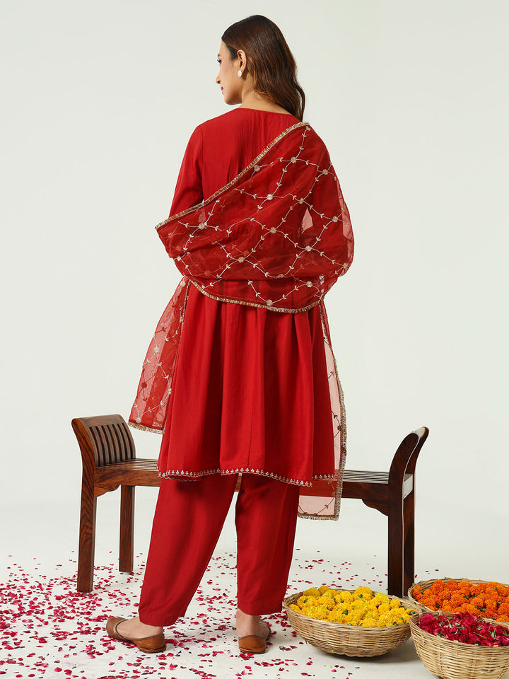 Red-Silk-Blend-Nayra-Cut-3-Piece-Kurta-Set