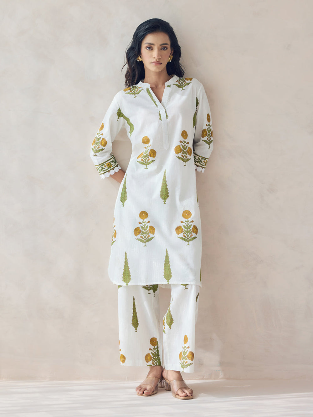 Off-White-Cotton-Floral-Printed-Straight-2-Piece-Kurta-Set