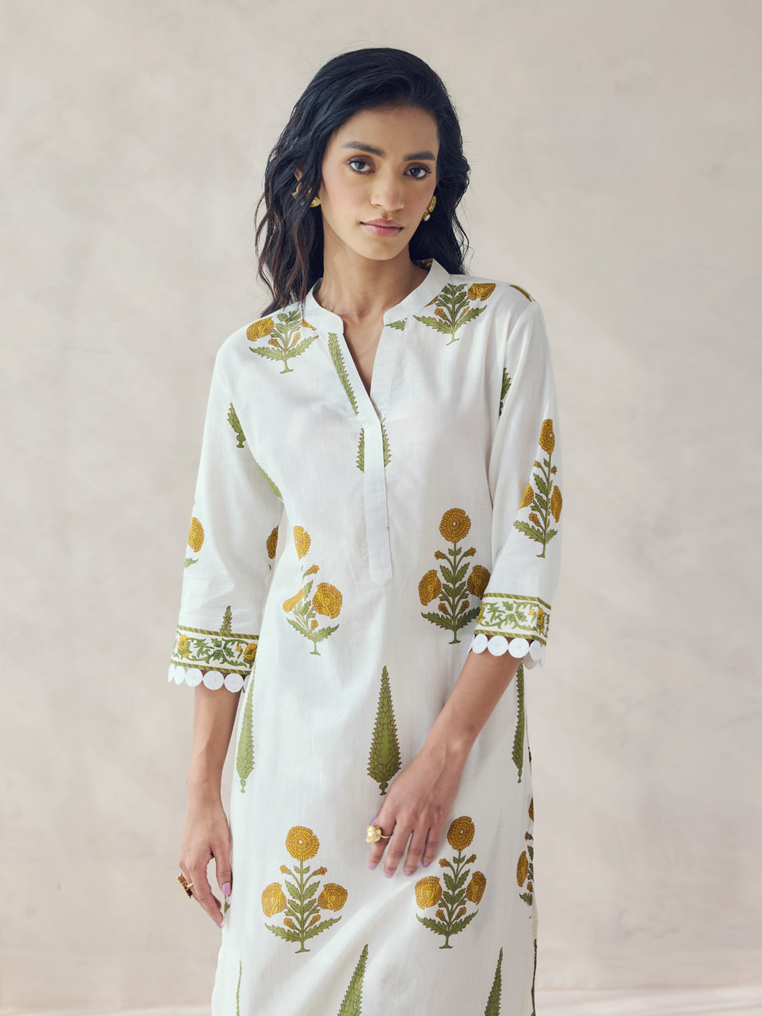 Off-White-Cotton-Floral-Printed-Straight-2-Piece-Kurta-Set
