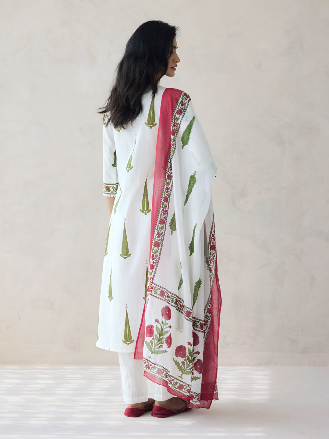 Off-White-Cotton-Printed-3-Piece-Kurta-Set