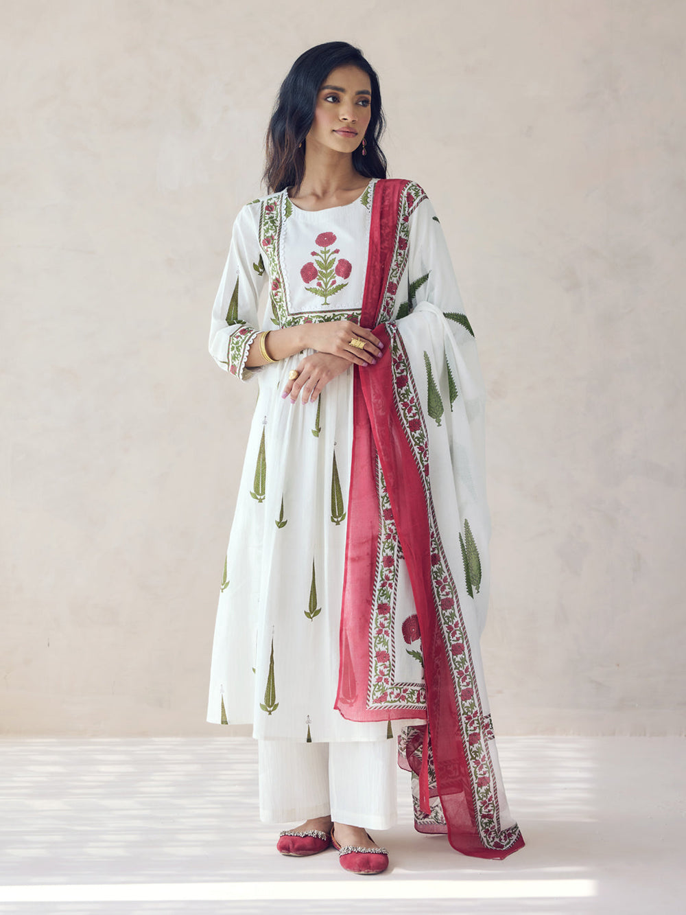 Off-White-Cotton-Printed-3-Piece-Kurta-Set