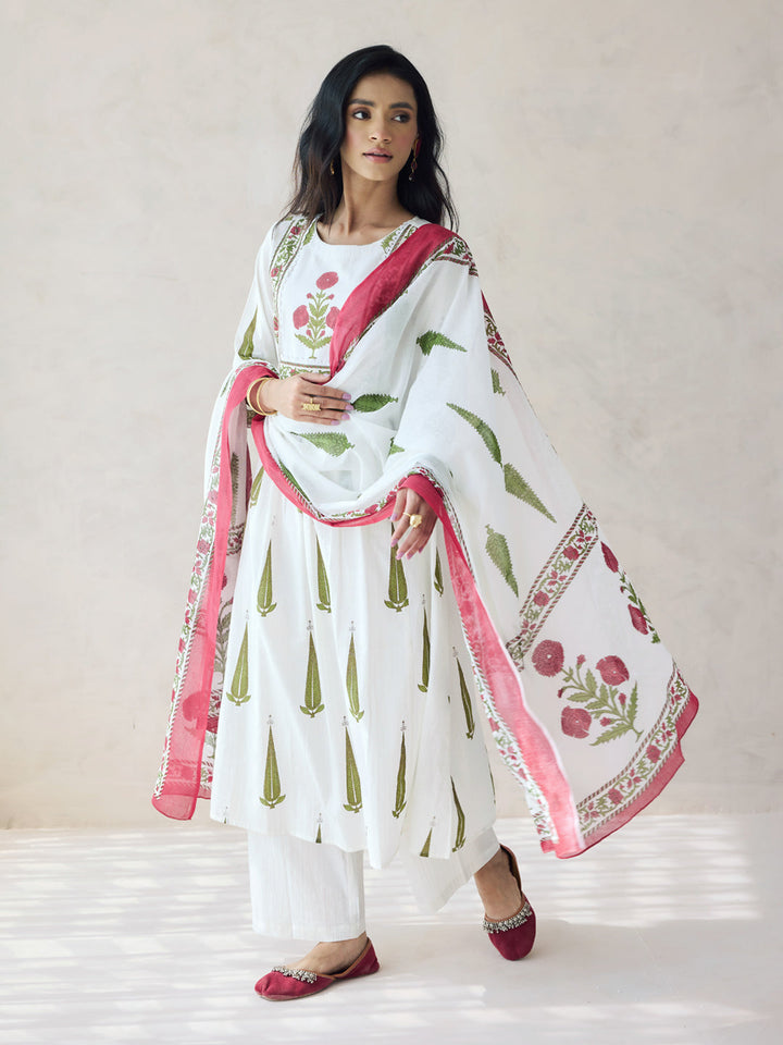 Off-White-Cotton-Printed-3-Piece-Kurta-Set