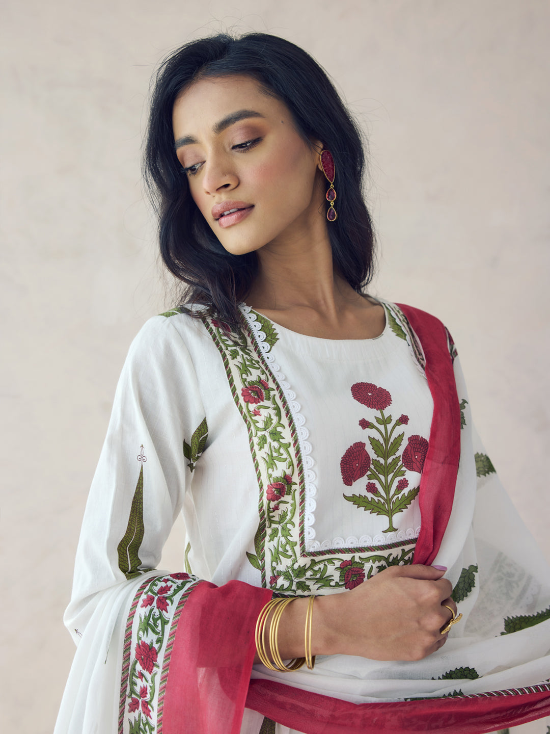 Off-White-Cotton-Printed-3-Piece-Kurta-Set
