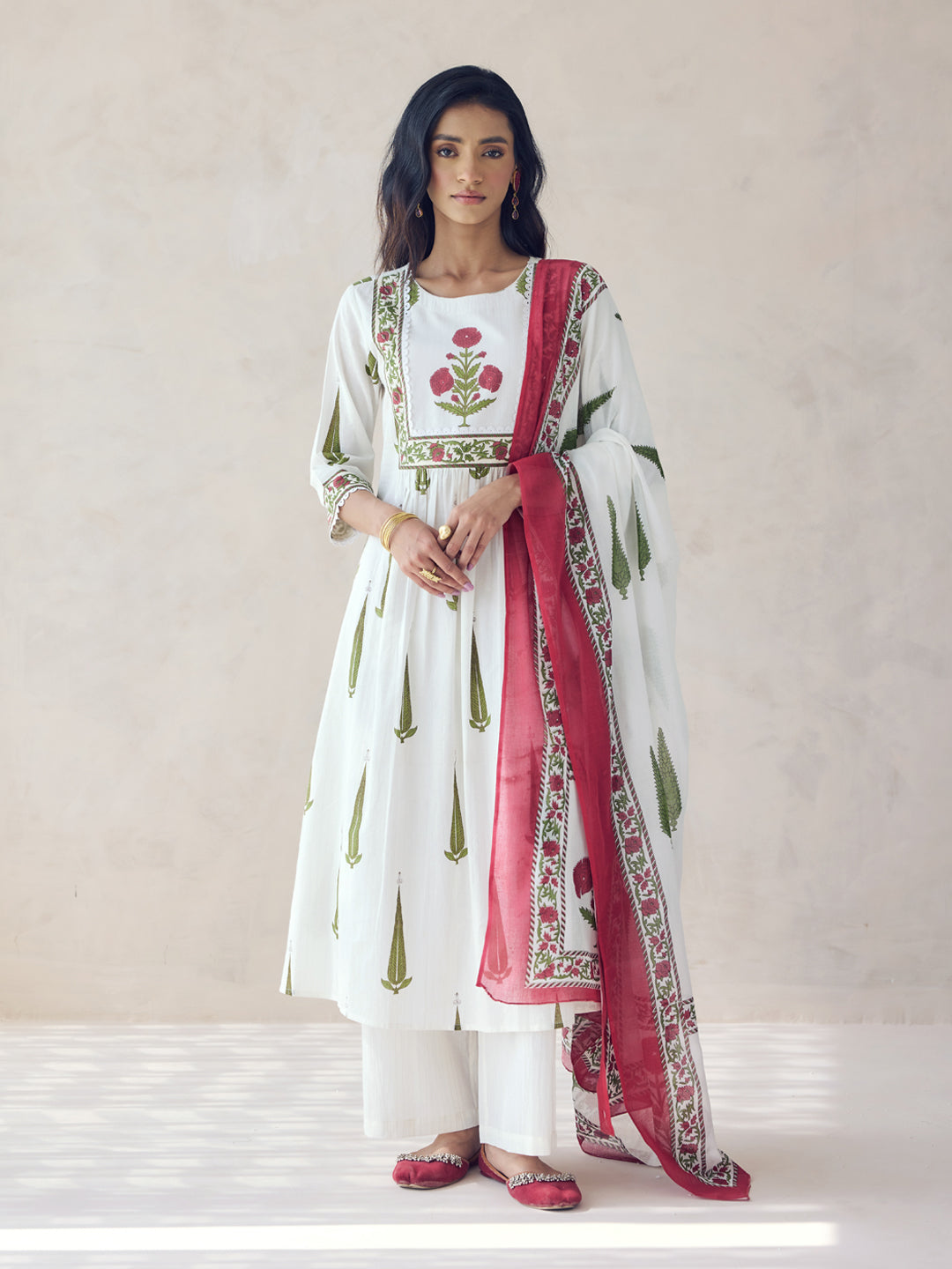Off-White-Cotton-Printed-3-Piece-Kurta-Set