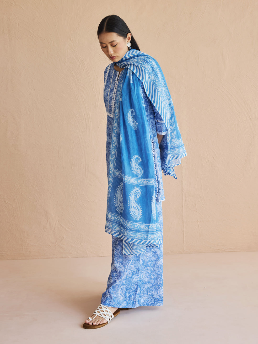Blue-Cotton-Paisley-Printed-3-Piece-Kurta-Set
