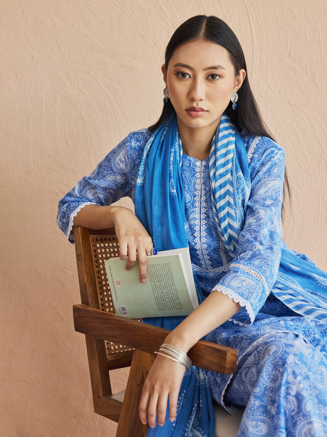 Blue-Cotton-Paisley-Printed-3-Piece-Kurta-Set