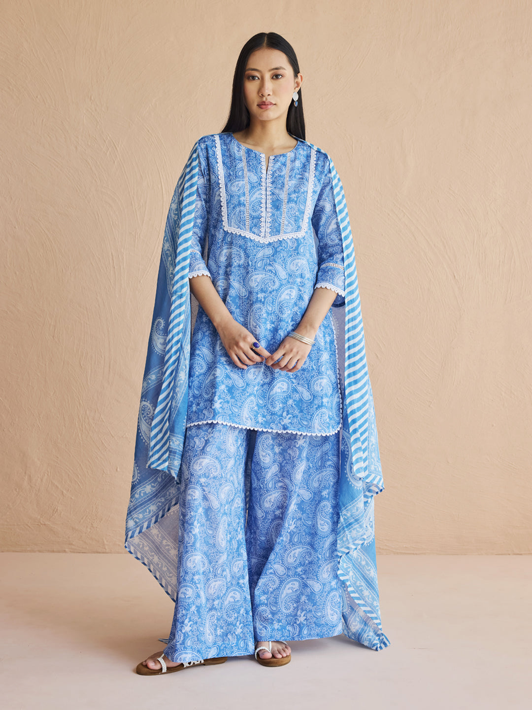 Blue-Cotton-Paisley-Printed-3-Piece-Kurta-Set