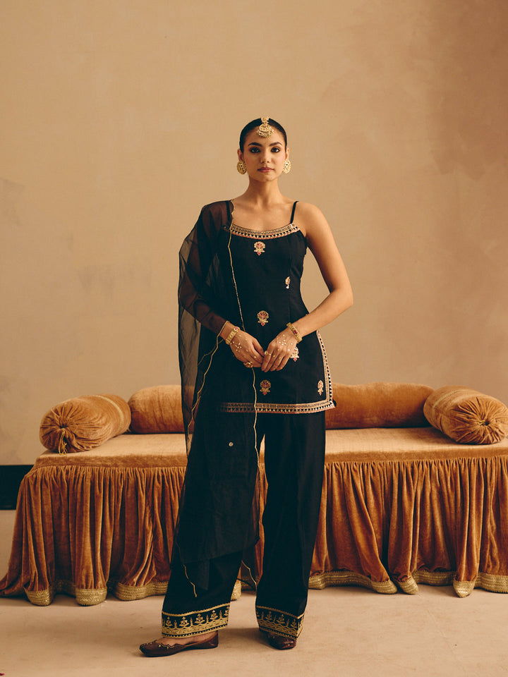 Black Embroidered Straight Kurta with Farsi Salwar & Dupatta