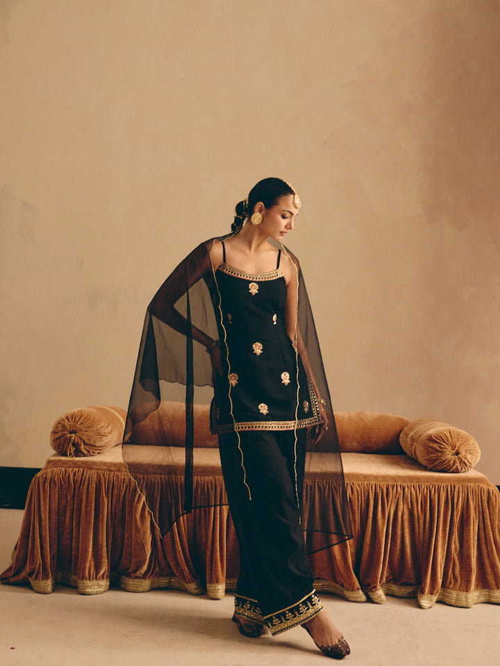 Black Embroidered Straight Kurta with Farsi Salwar & Dupatta