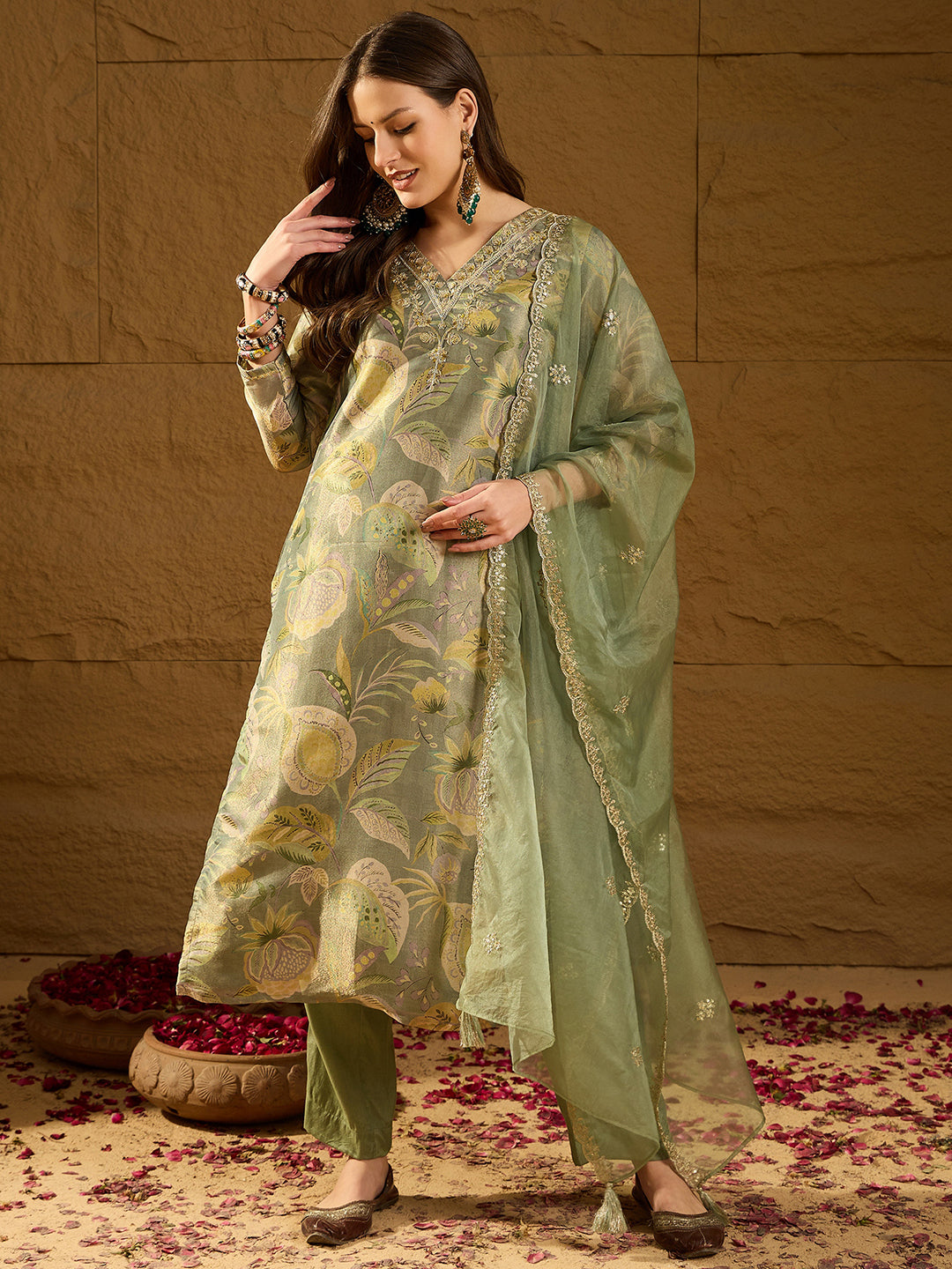 Green Silk Blend Floral Straight 3-Piece Kurta Set