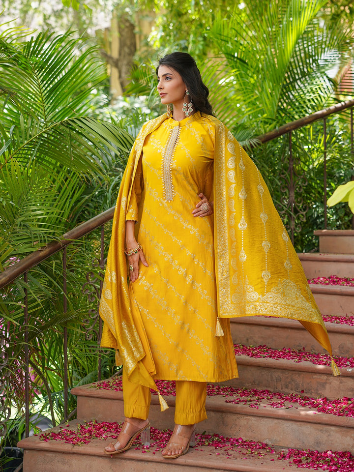 Yellow Silk Blend Floral Printed Straight Kurta Trousers With Dupatta