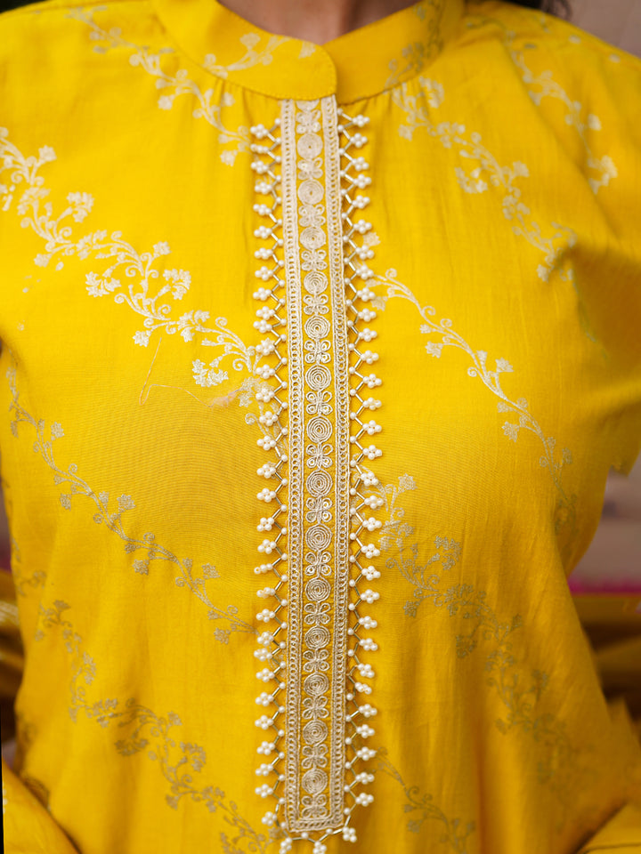 Yellow Silk Blend Floral Printed Straight Kurta Trousers With Dupatta