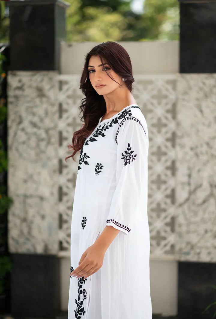 ZERESOUQ-Saadgi-White-Rayon-Three-Fourth-Sleeves-2-Piece-Kurta-Set