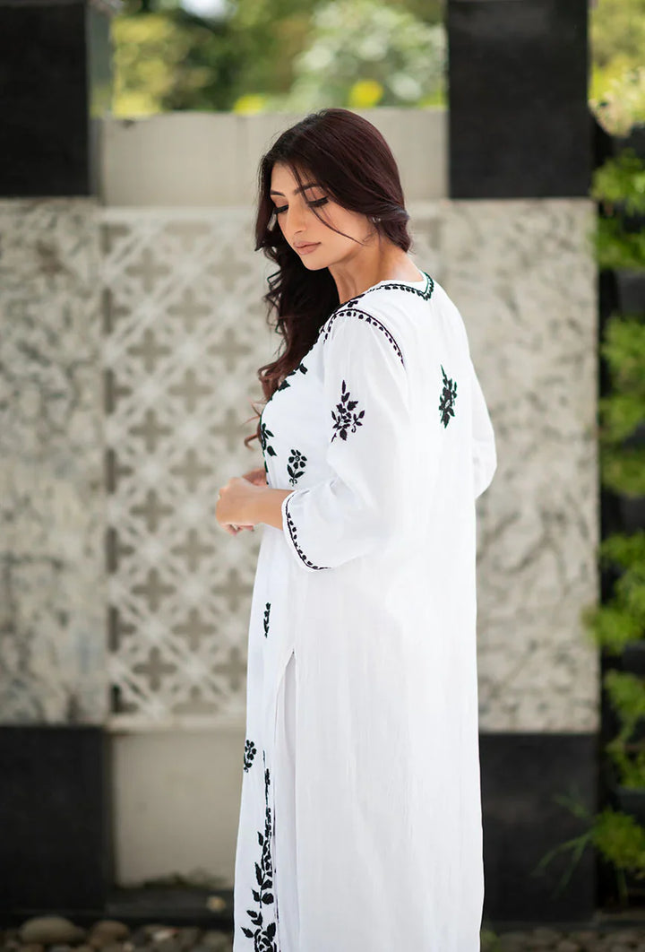 ZERESOUQ-Saadgi-White-Rayon-Three-Fourth-Sleeves-2-Piece-Kurta-Set