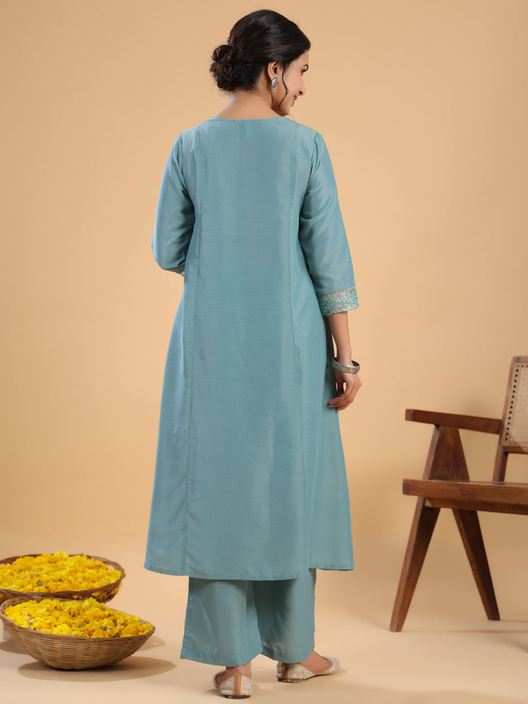 Sage-Muslin-Embroidered-Gathering-2-Piece-Kurta-Set