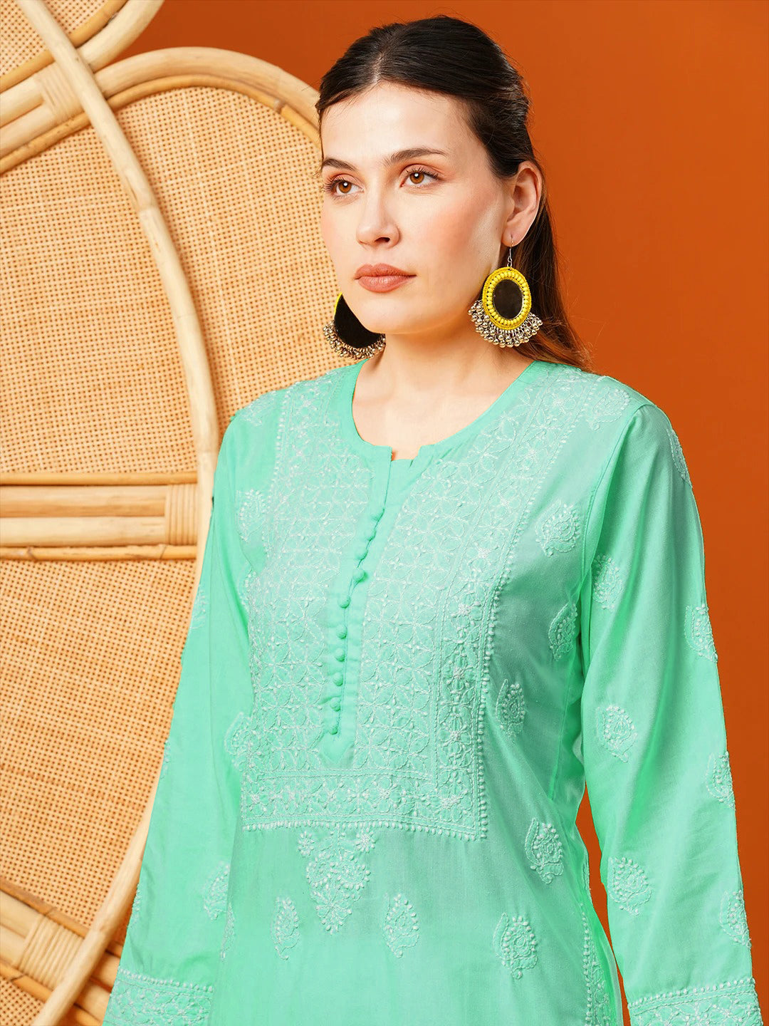 Sea-Green-Cotton-Embroidered-Chikankari-Kurta