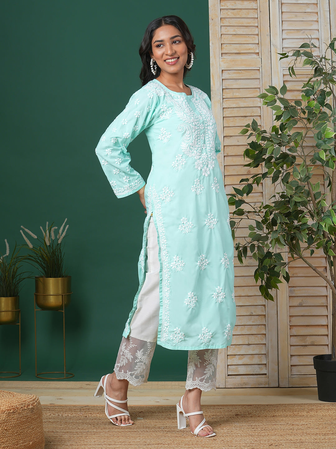 Sea-Green-Cotton-Floral-Notch-Neck-Chikankari-Kurta