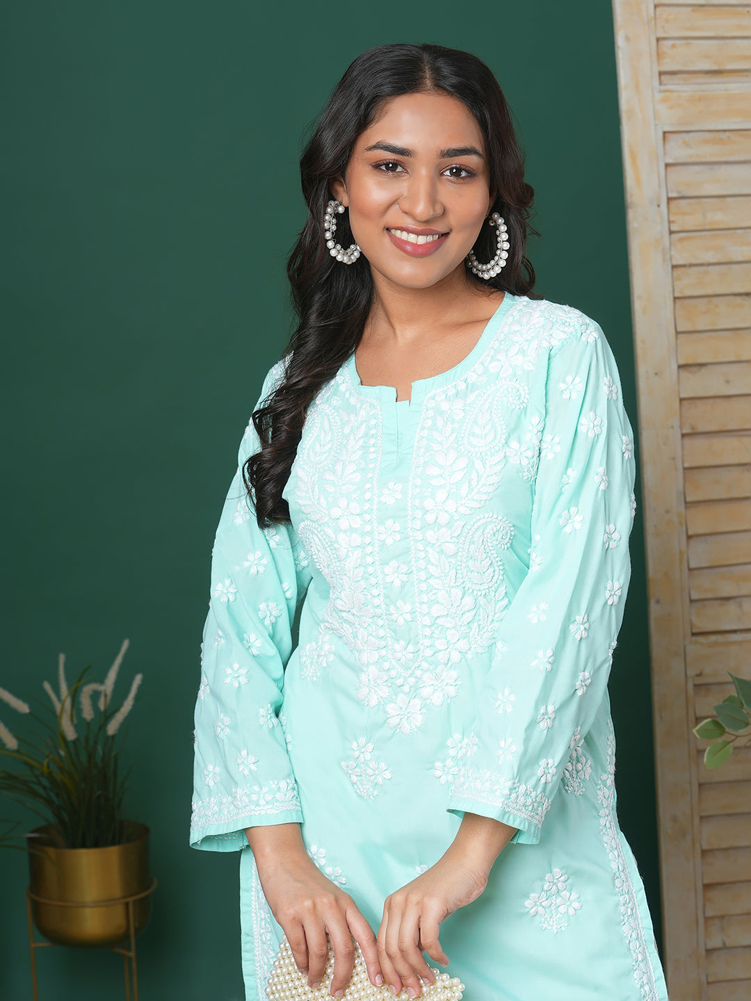 Sea-Green-Cotton-Floral-Notch-Neck-Chikankari-Kurta