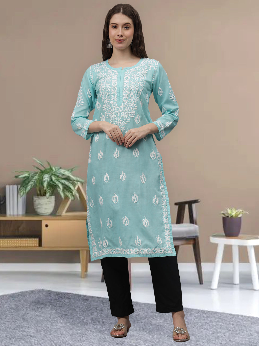 Sea-Green-&-White-Cotton-Embroidery-Chikankari-Kurta