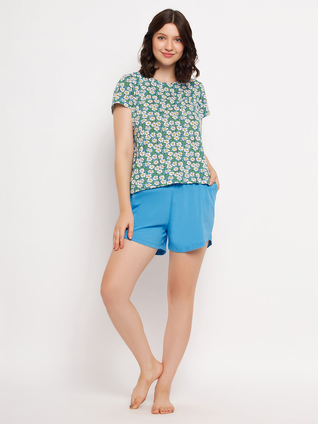 Sky-Blue-Cotton-Pretty-Florals-Top-in-White-&-Chic-Basic-Shorts