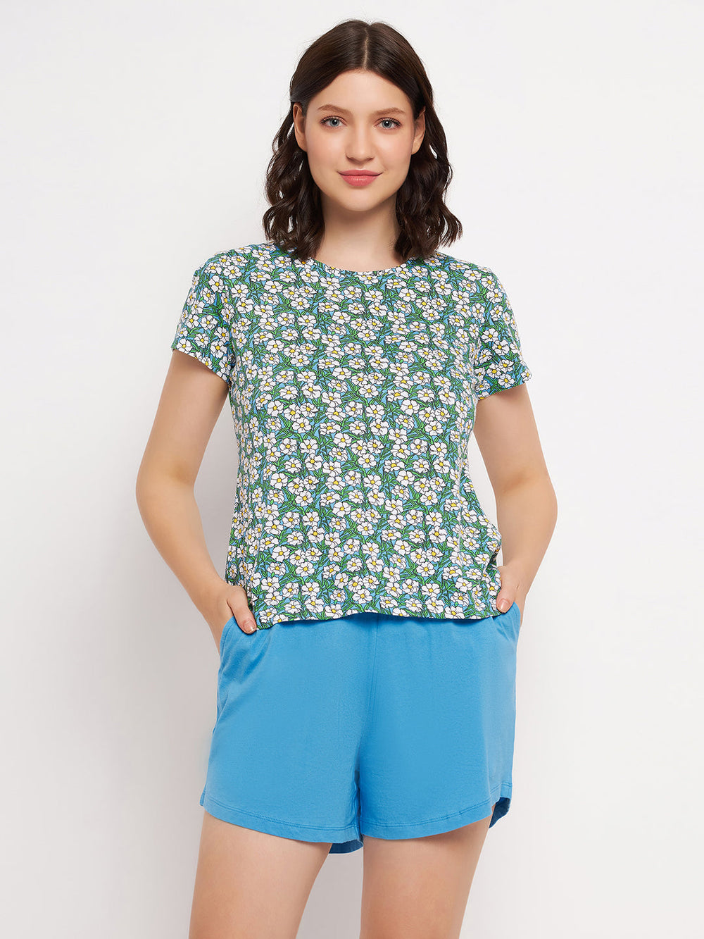 Sky-Blue-Cotton-Pretty-Florals-Top-in-White-&-Chic-Basic-Shorts