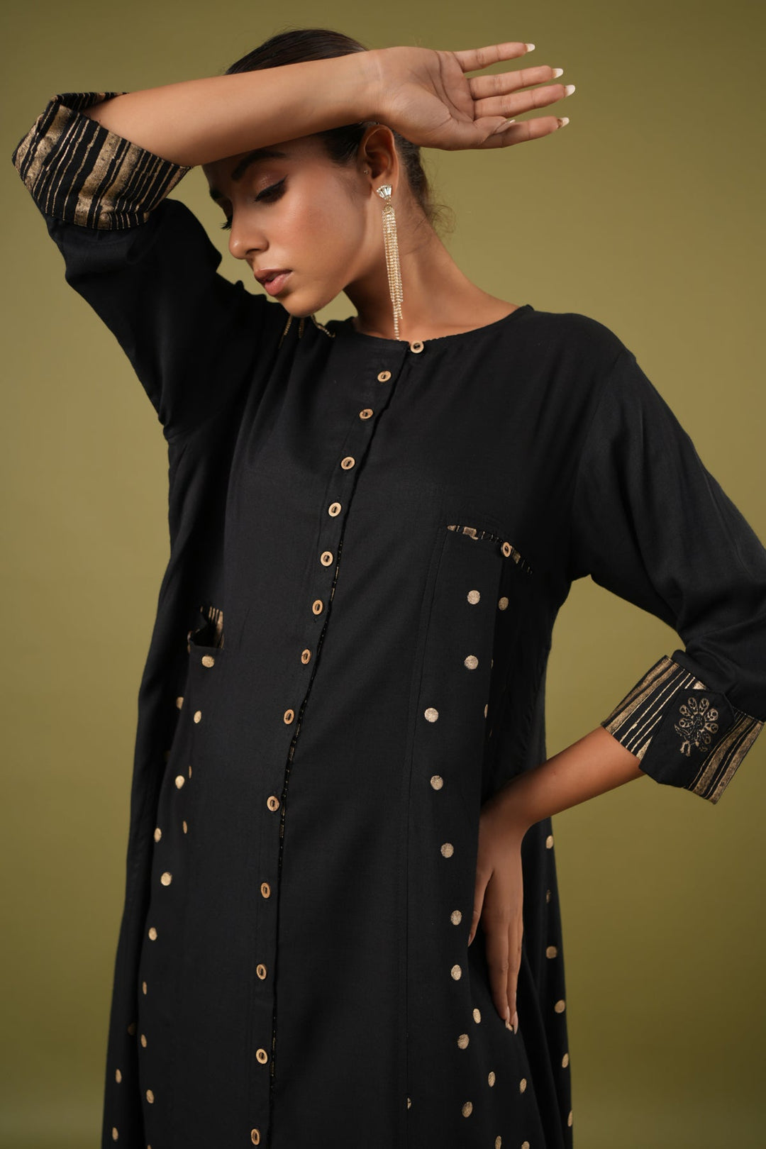 Swarnaa-Kanak-Black-Rayon-Slub-Block-Print-Dress