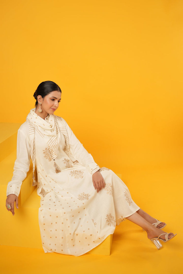 Swarnaa-Kanak-Off-White-Rayon-Slub-Block-Print-Dress