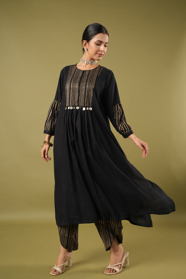 Swarnaa-Taamras-Black-Rayon-Slub-Block-Print-Kurta