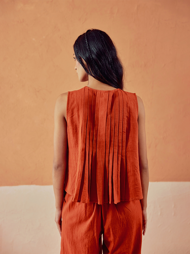 Rust Solid Linen Pleated Sleeveless Top