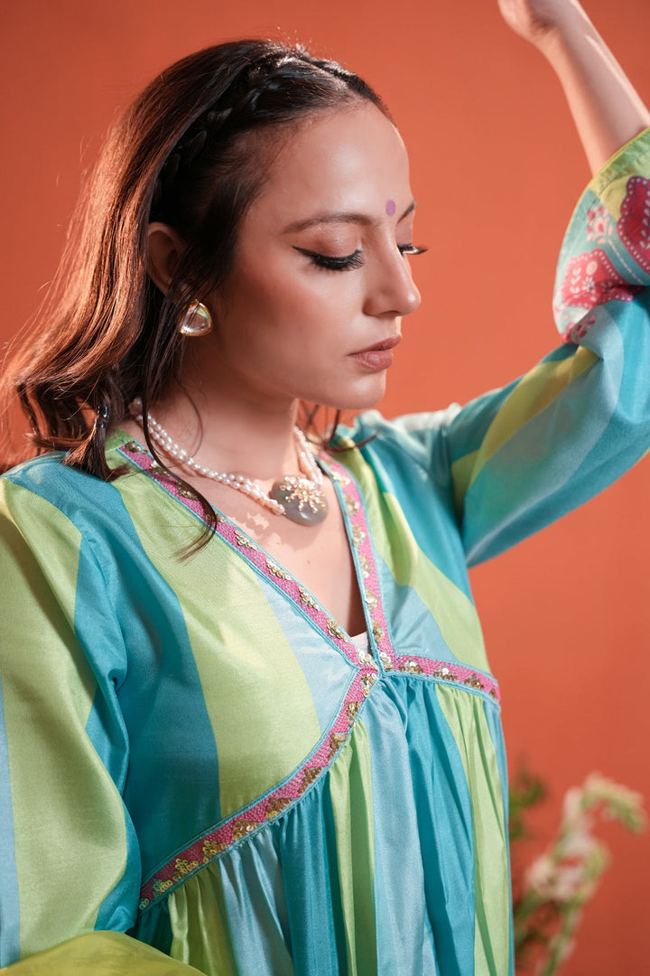 Blue-&-Green-Silk-Blend-Printed-3-Piece-Kurta-Set