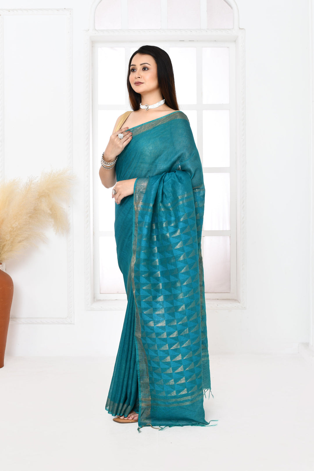 Teal-Green-Tussar-Linen-Handloom-Saree-With-Woven-Zari-Pallu