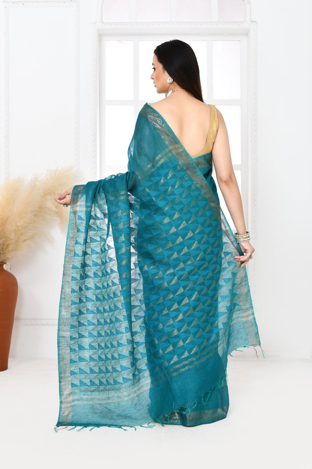 Teal-Green-Tussar-Linen-Handloom-Saree-With-Woven-Zari-Pallu