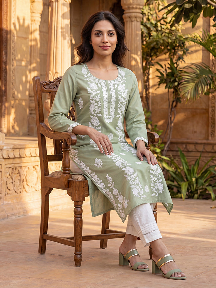 Green Viscose Rayon Solid Embroidered Regular Kurta