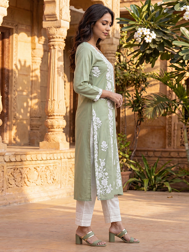 Green Viscose Rayon Solid Embroidered Regular Kurta