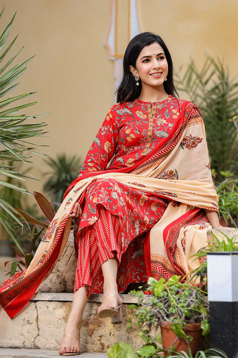 Red-Cotton-Motifs-Printed-3-Piece-Kurta-Set-