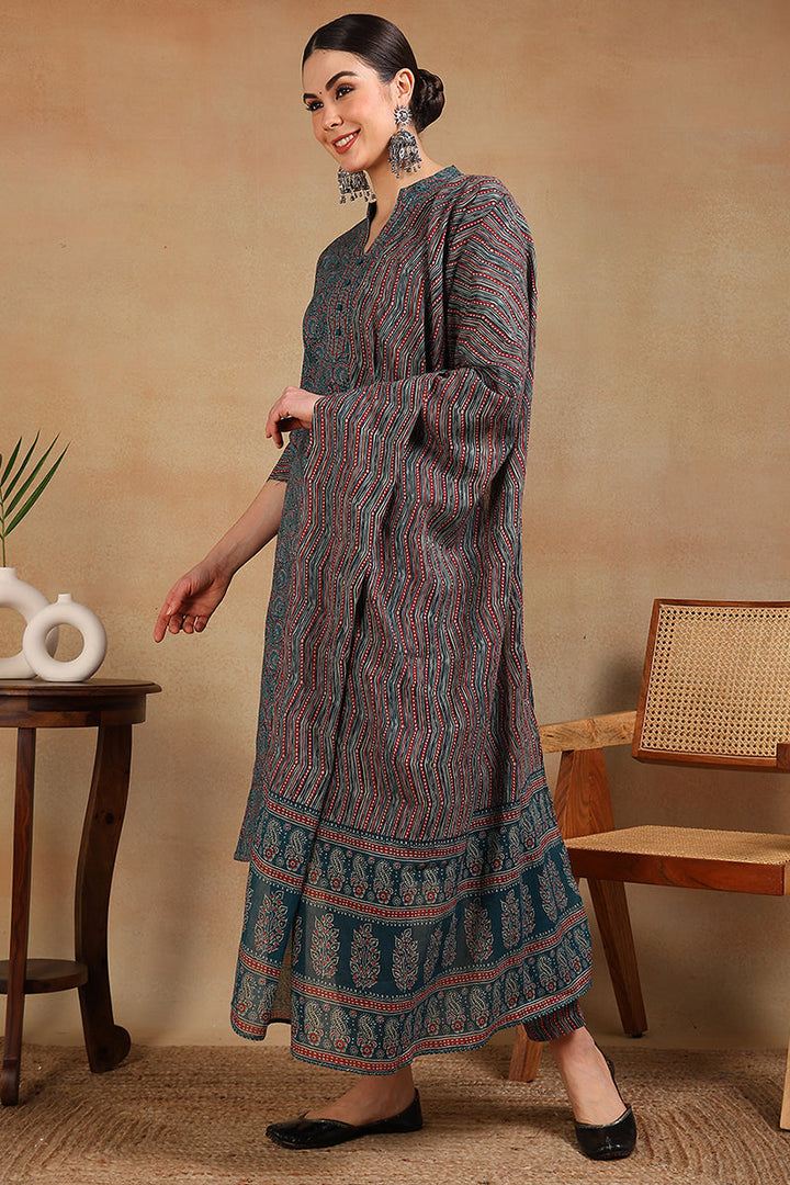 White-Silk-Blend-Embroidered-Straight-3-Piece-Kurta-Set