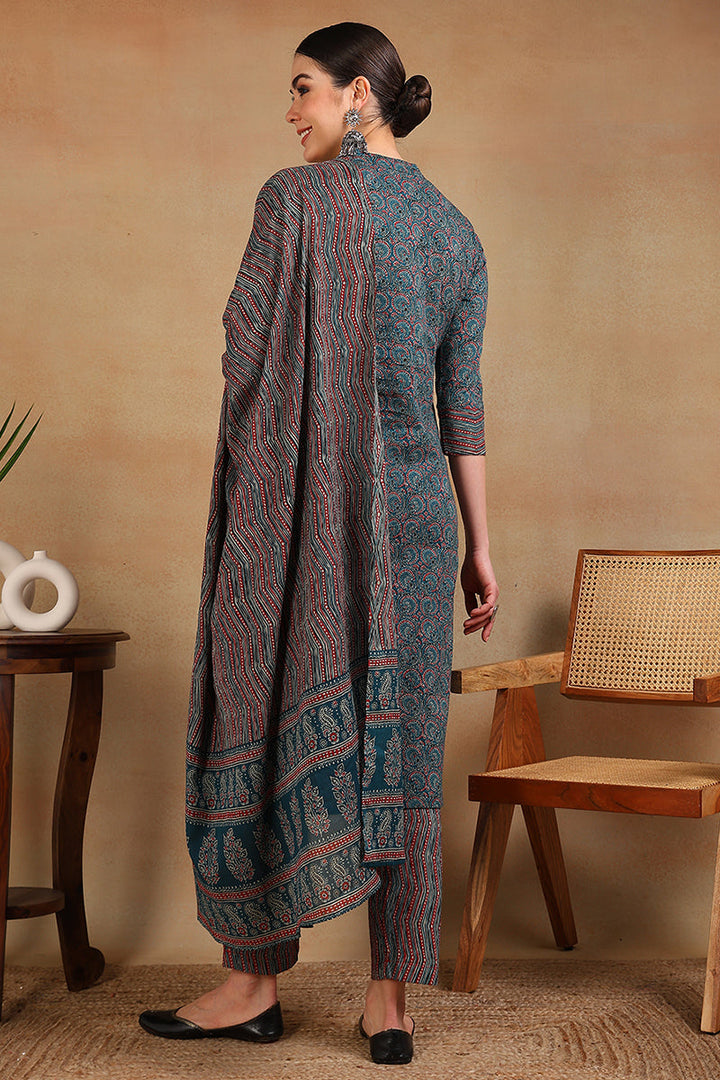 White-Silk-Blend-Embroidered-Straight-3-Piece-Kurta-Set