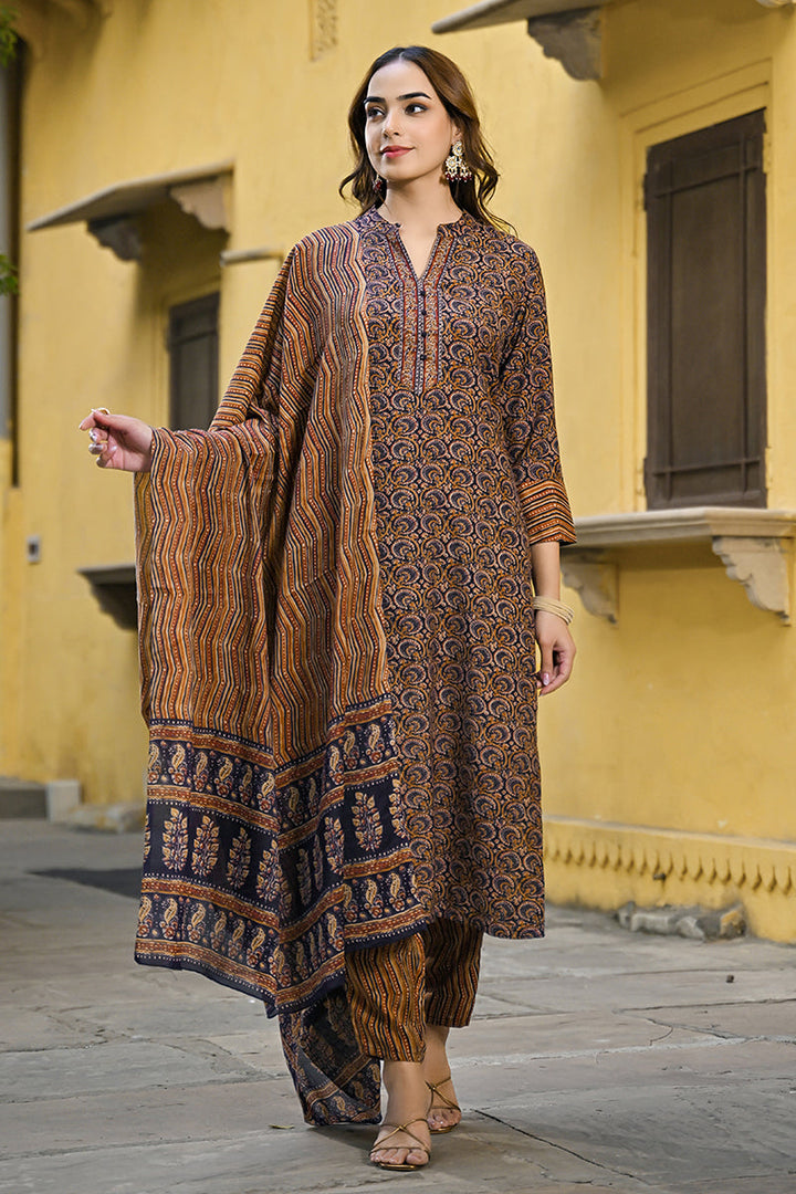 White-Silk-Blend-Embroidered-Straight-3-Piece-Kurta-Set