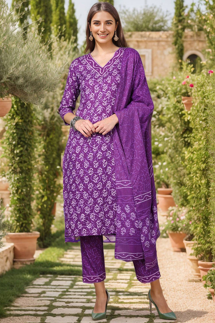 Violet-Rayon-Blend-Ethnic-Motifs-Printed-Straight-Suit-Set