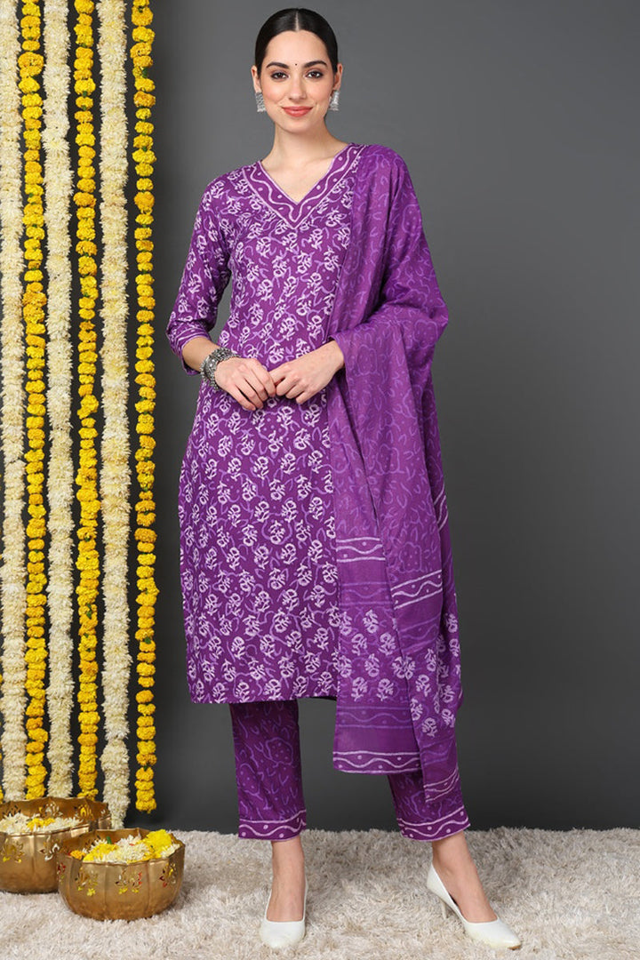 Violet-Rayon-Blend-Ethnic-Motifs-Printed-Straight-Suit-Set