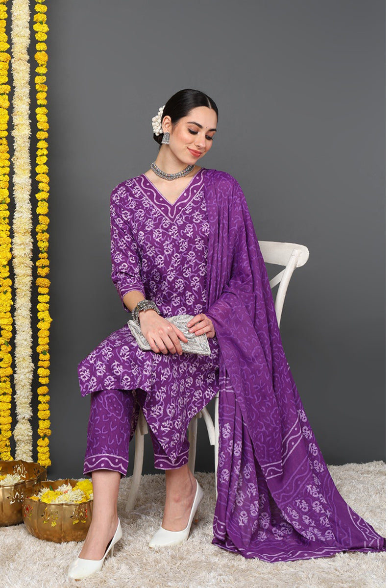 Violet-Rayon-Blend-Ethnic-Motifs-Printed-Straight-Suit-Set