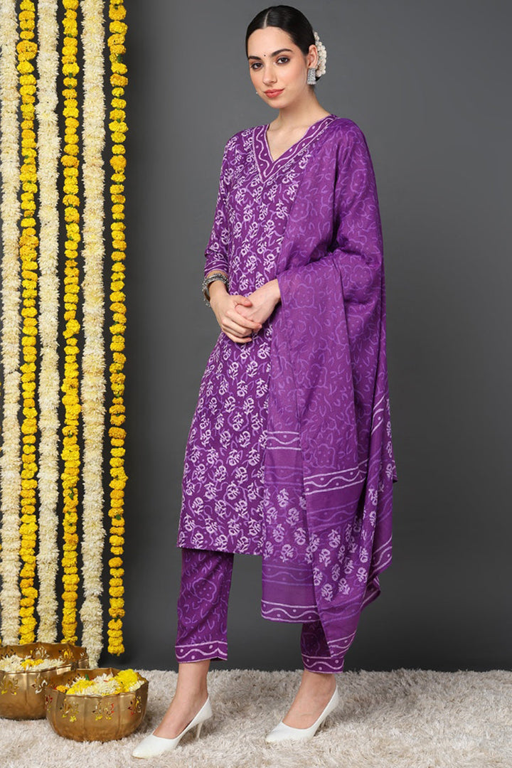 Violet-Rayon-Blend-Ethnic-Motifs-Printed-Straight-Suit-Set