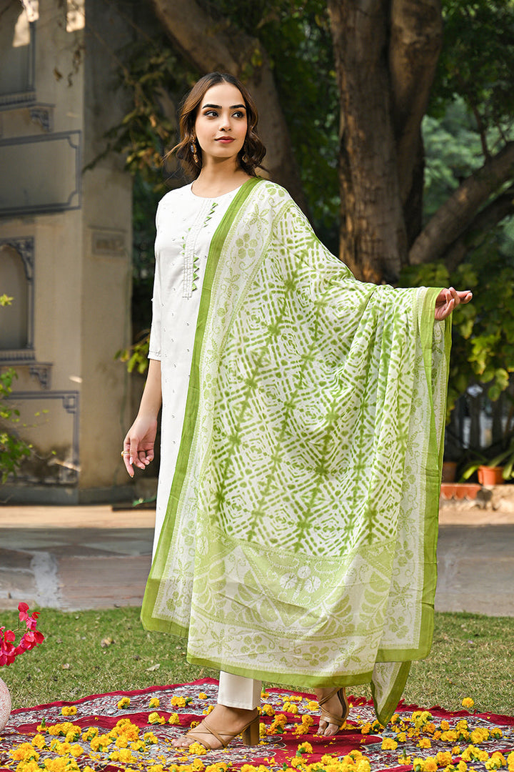 Green-Rayon-Blend-Solid-Embroidered-Straight-Kurta-Set