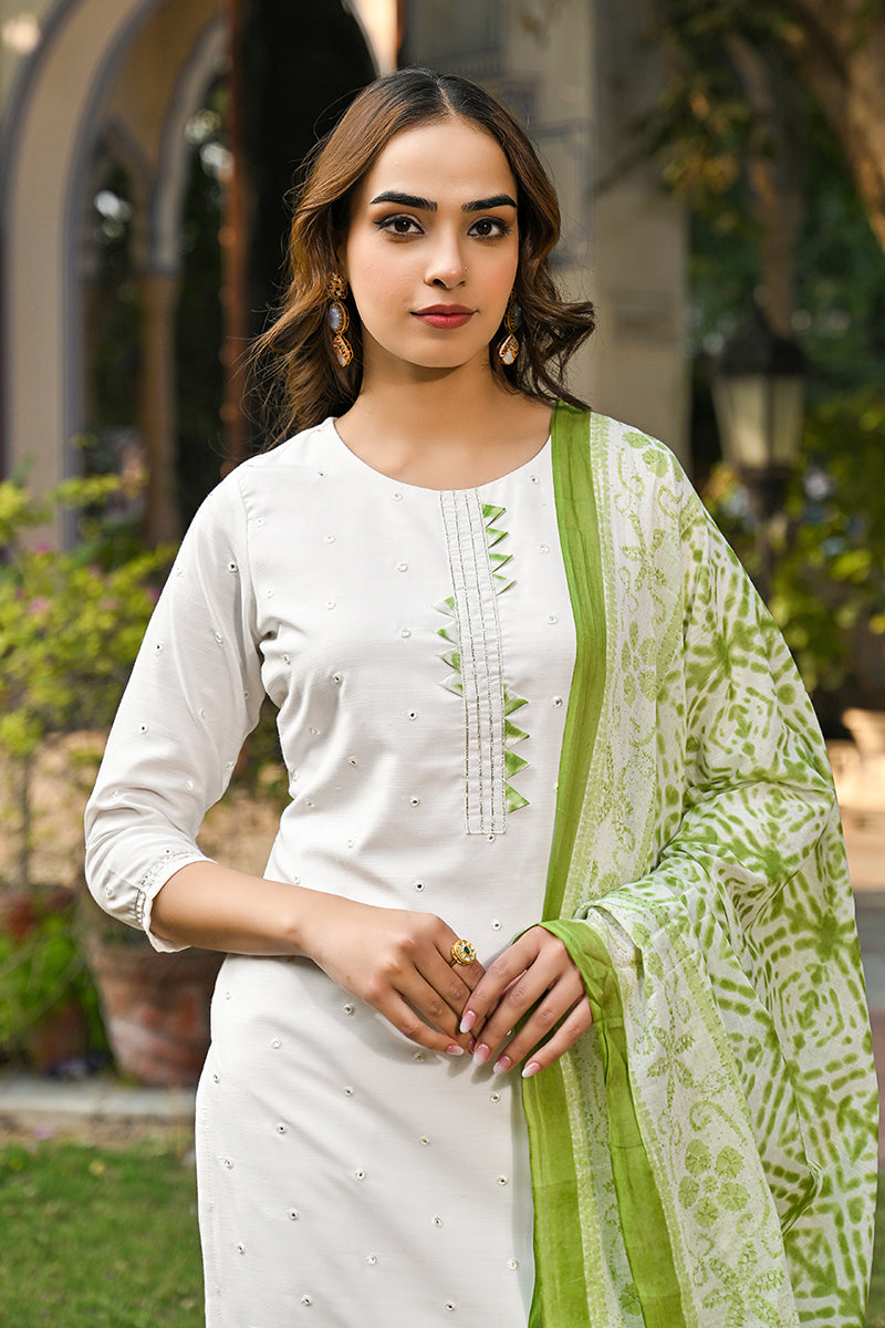Green-Rayon-Blend-Solid-Embroidered-Straight-Kurta-Set