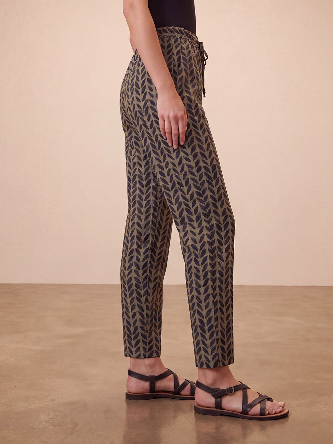 Black Botanical Printed Trouser