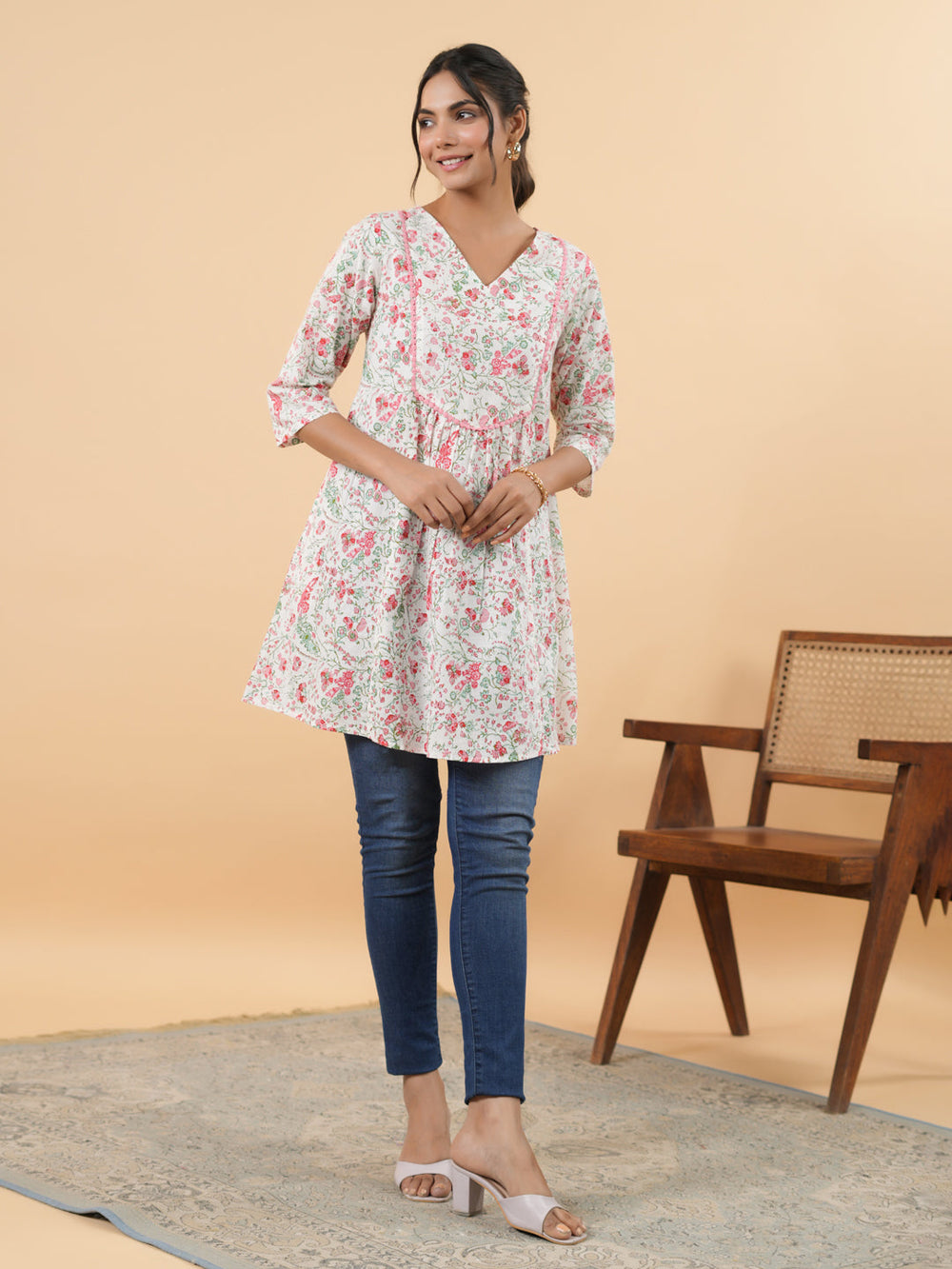 ZERESOUQ-White-Cambric-Floral-Printed-A-Line-Tunic